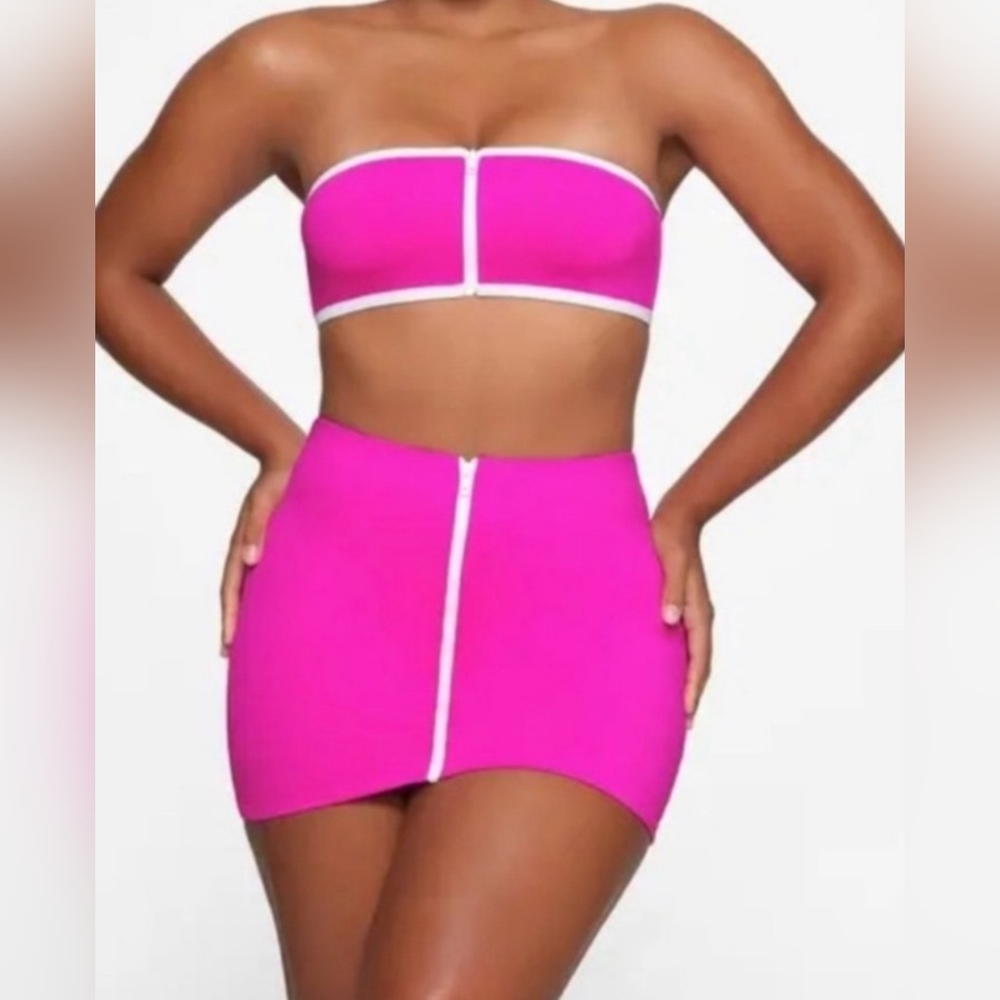 Skims Zip Up Swim Mini Skirt - Picture 4 of 4